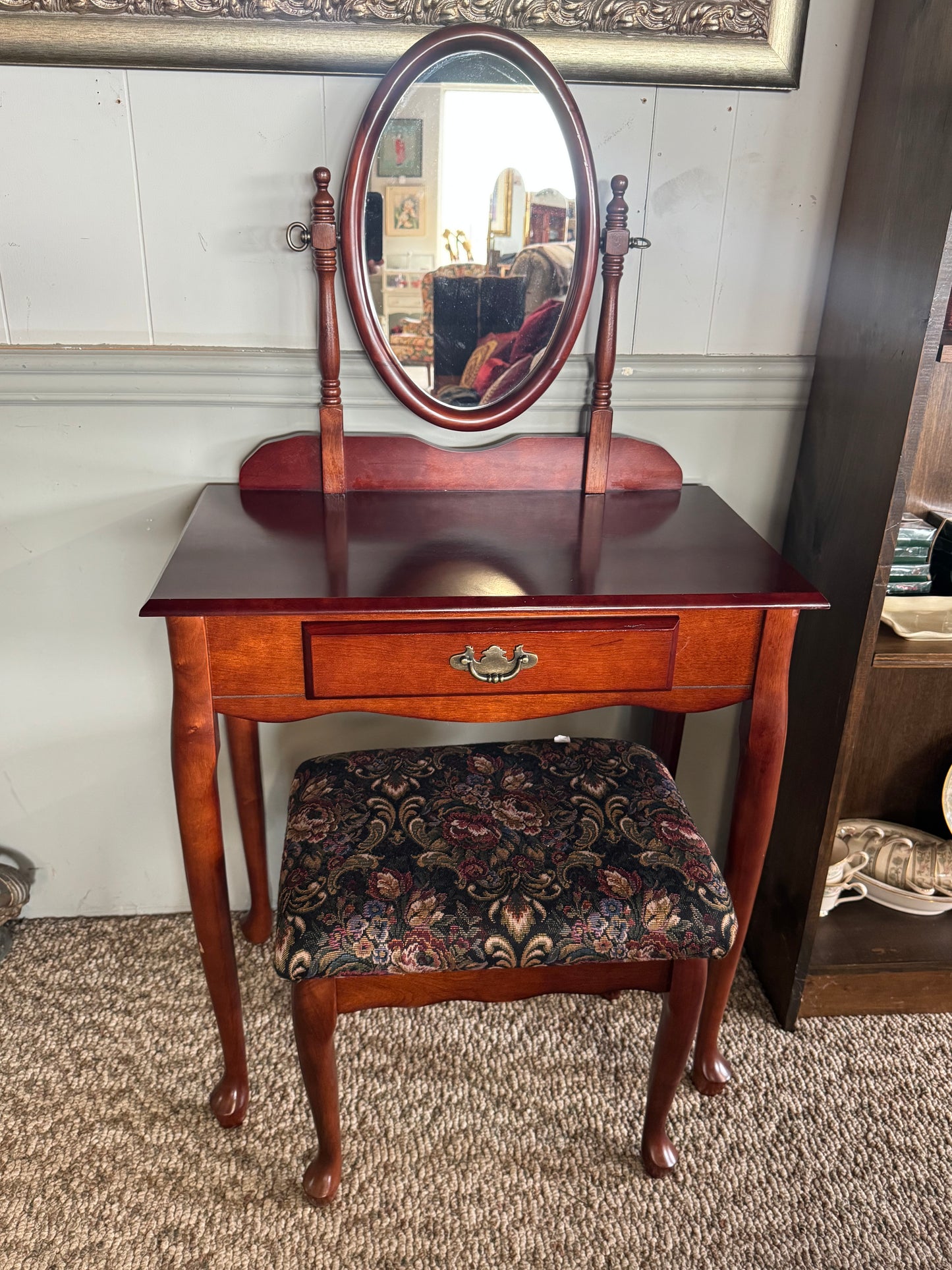 Vanity With Stool