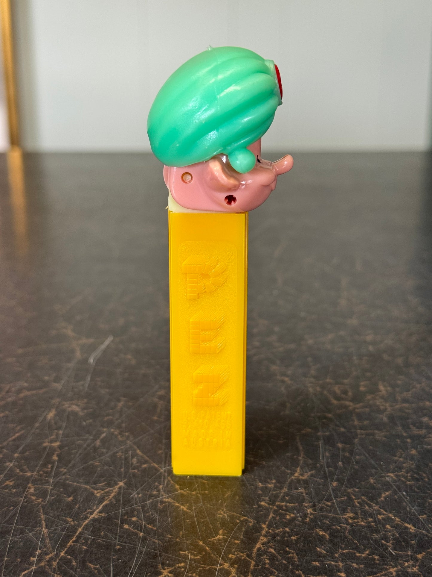 Vintage Genie Maharaja Pez Dispenser- Made In Austria (No Feet)