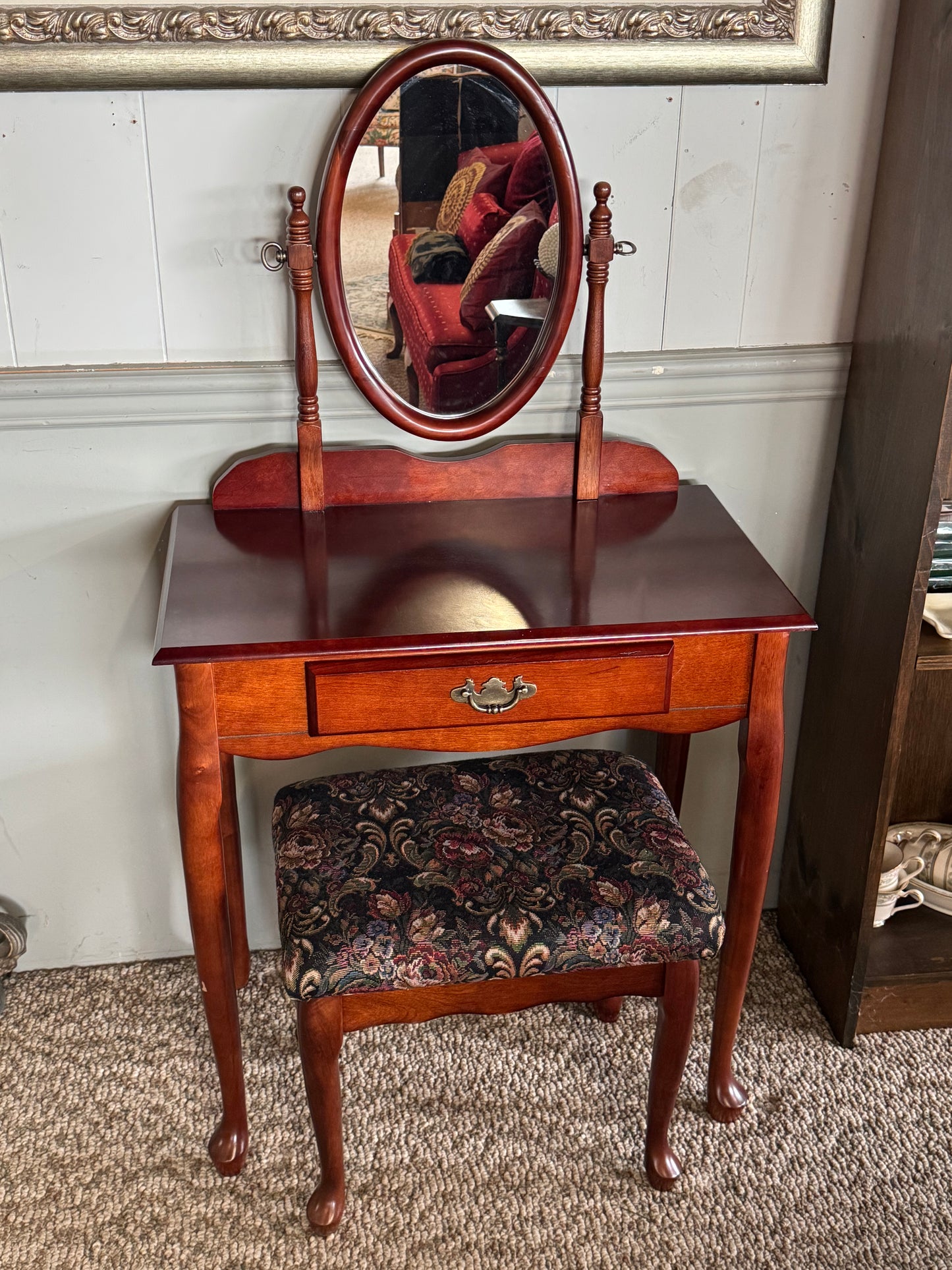 Vanity With Stool