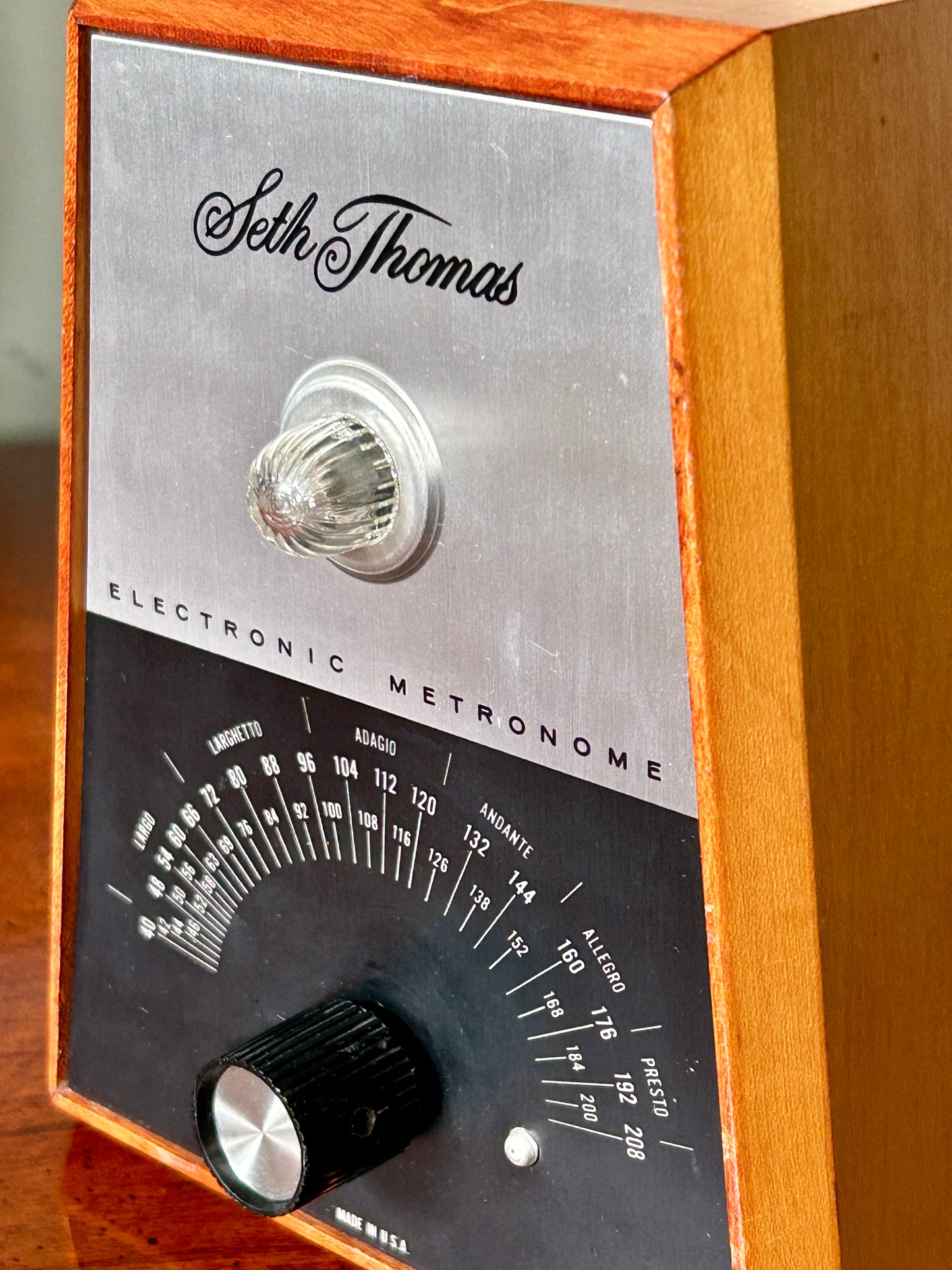 1972 Seth Thomas Music Metronome, Model E962-000, Mahogany Wood Case, Electric