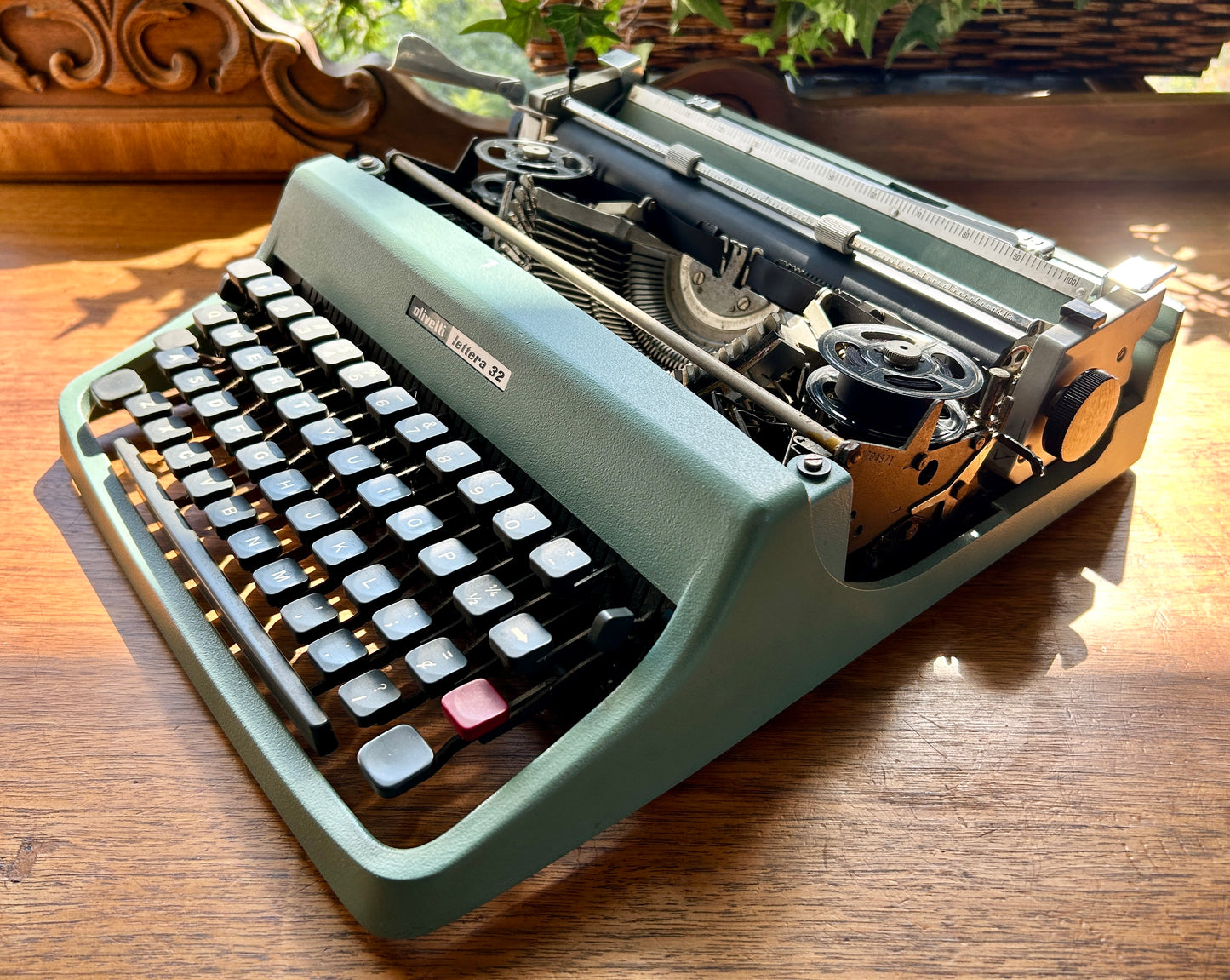 Vintage Blue 1964 Olivetti Lettera 32 Typewriter, Made in Barcelona, Spain, with Pica Font & Original Case