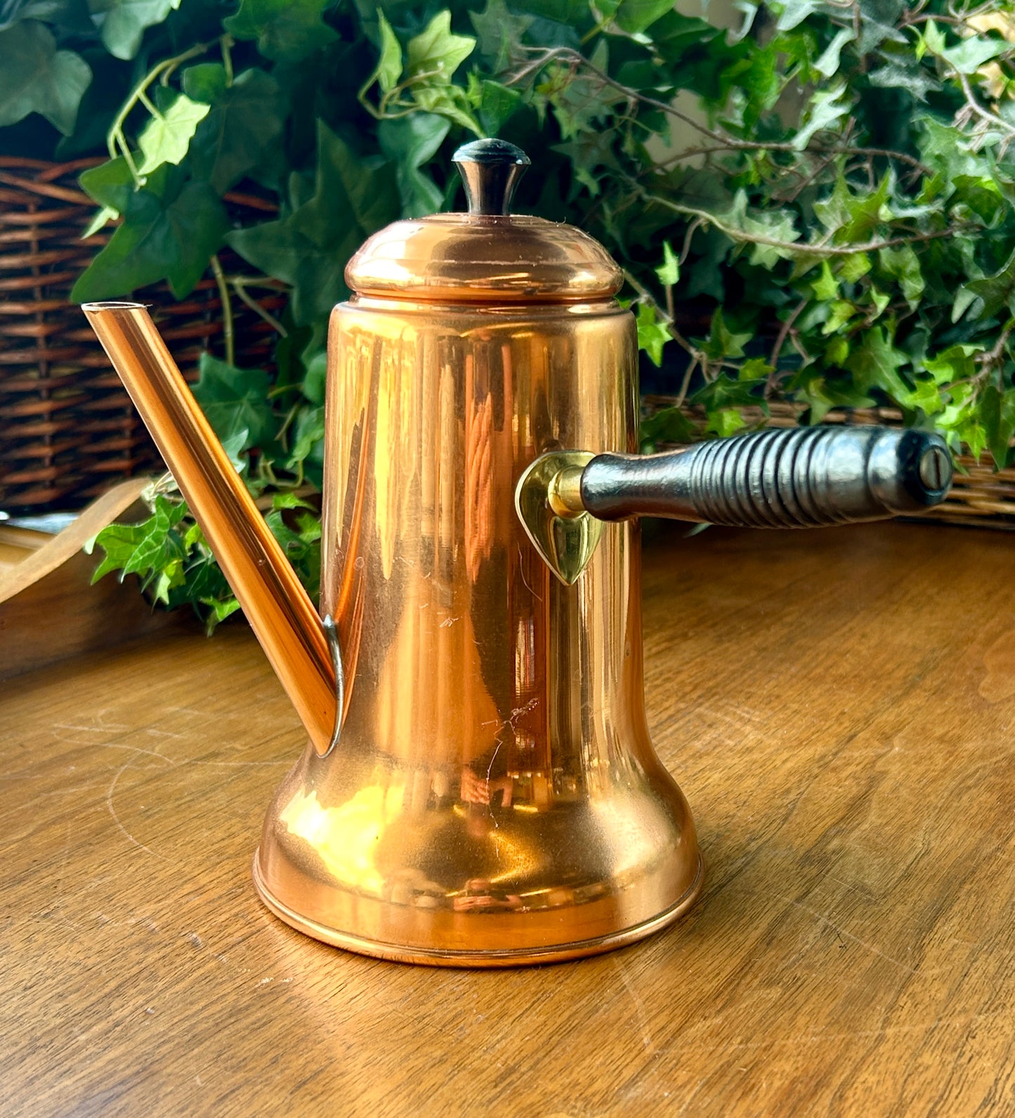 Mid Century Modern, 1960s Coppercraft Guild Taunton Massachusetts Turkish Style, Spun Copper Coffee Pot