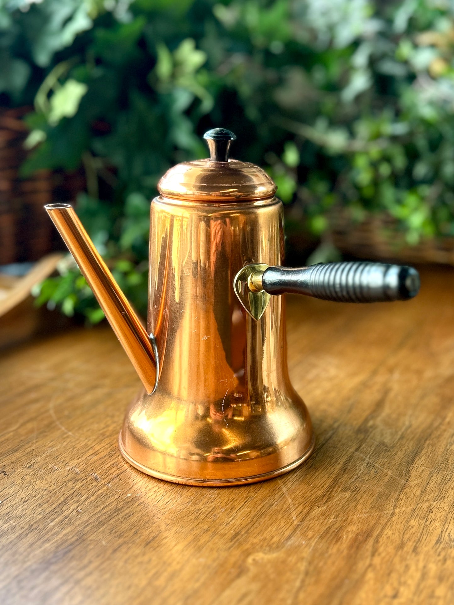 Mid Century Modern, 1960s Coppercraft Guild Taunton Massachusetts Turkish Style, Spun Copper Coffee Pot