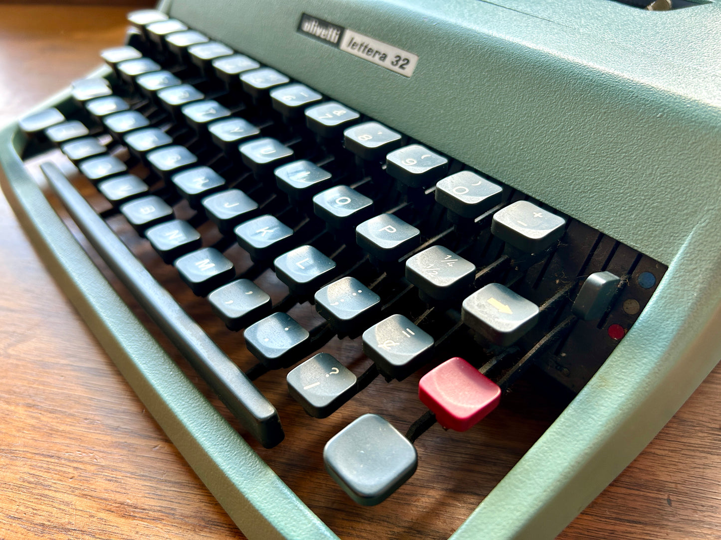 Vintage Blue 1964 Olivetti Lettera 32 Typewriter, Made in Barcelona, Spain, with Pica Font & Original Case