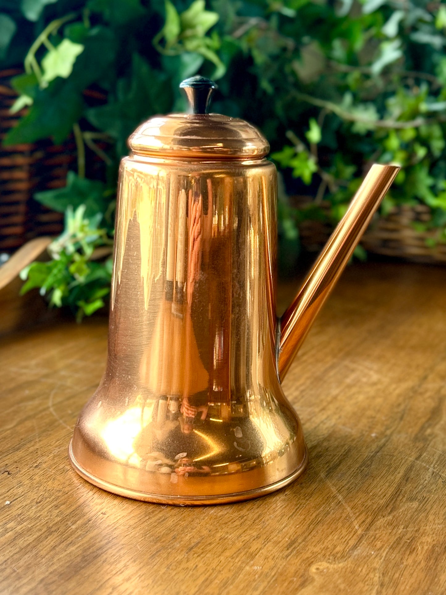 Mid Century Modern, 1960s Coppercraft Guild Taunton Massachusetts Turkish Style, Spun Copper Coffee Pot