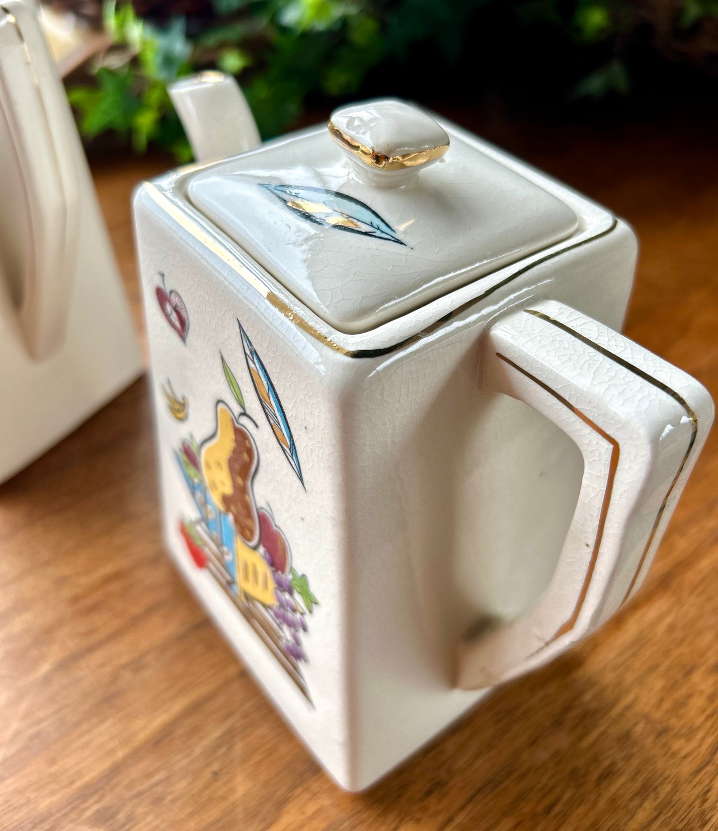 Pair of MCM 1960s Thames Hand Painted, Angular Coffee Pot and Tea Pot with Lid