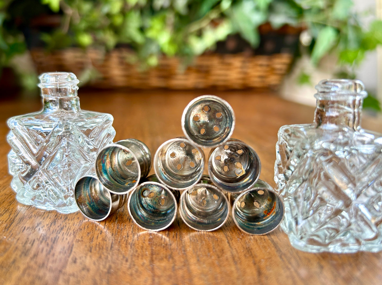 Pretty Set of 8 Mini Salt & Pepper Shakers, Vintage 1930s EAPG Star Glass Works, Indiana, USA