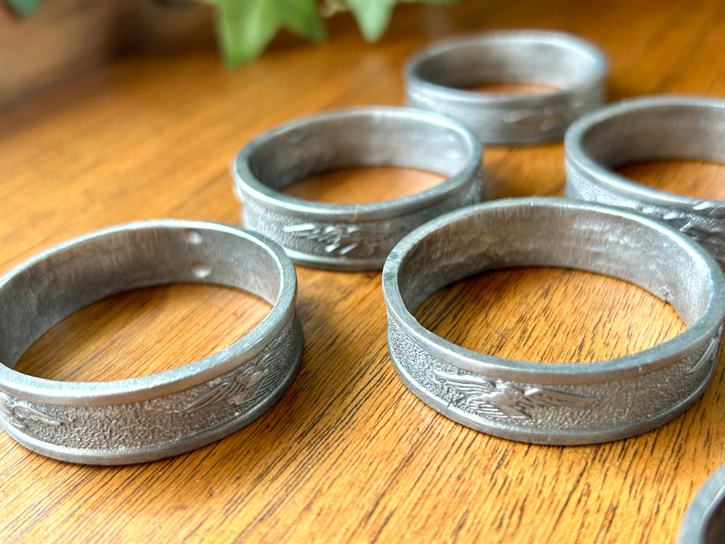 Set of 8 Vintage Pewter Napkin Rings, The Great Shield, United States of America