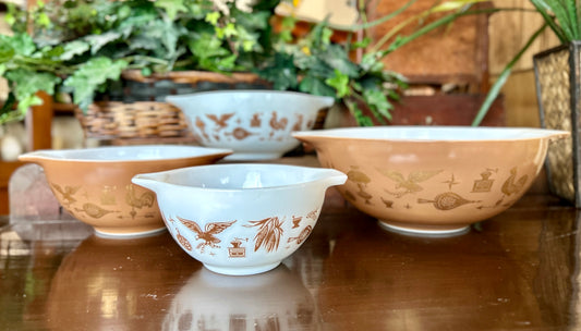 Vintage 1960's Four Piece Pyrex Americana Mixing Bowl Set, Brown & White