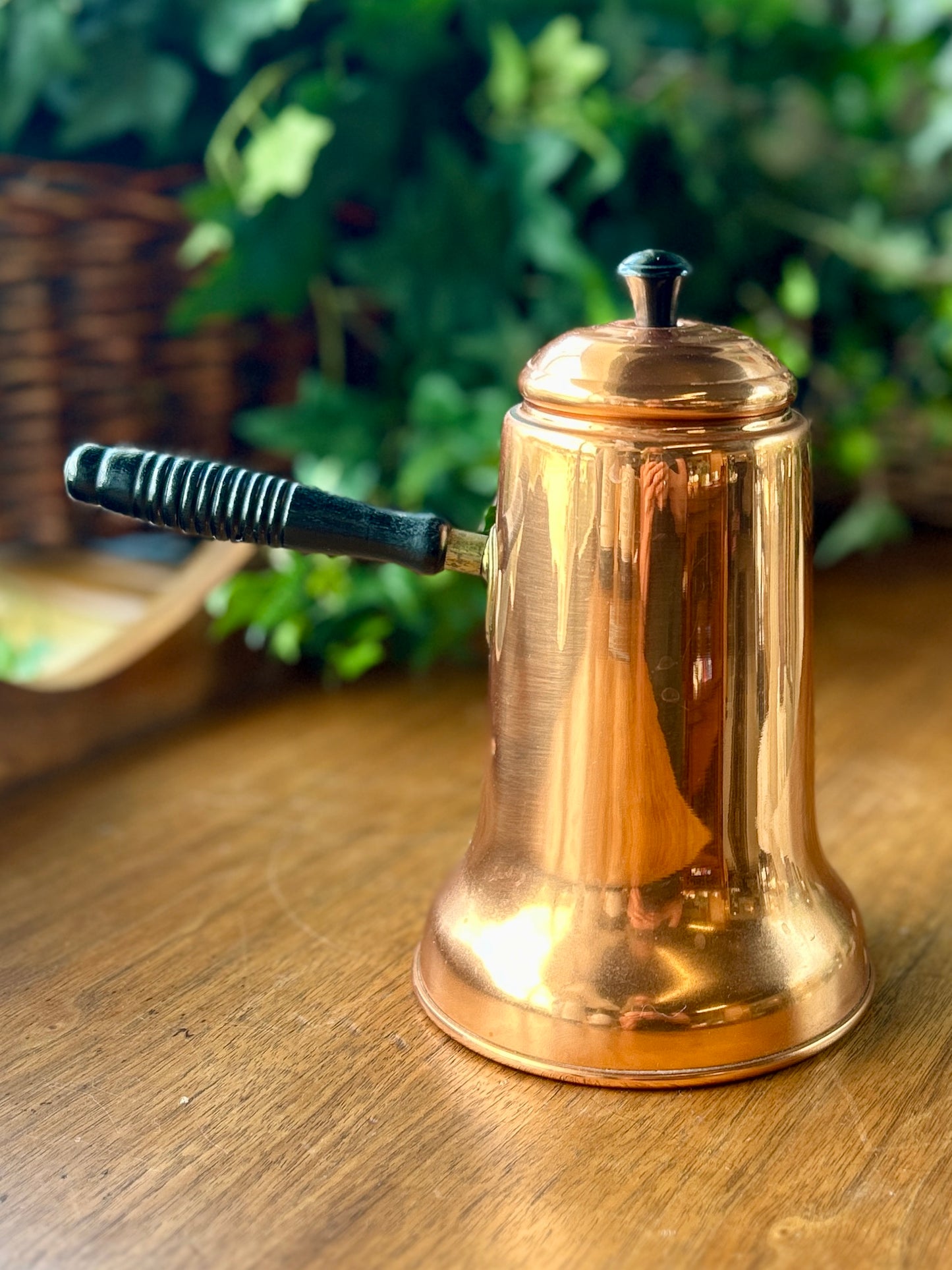 Mid Century Modern, 1960s Coppercraft Guild Taunton Massachusetts Turkish Style, Spun Copper Coffee Pot