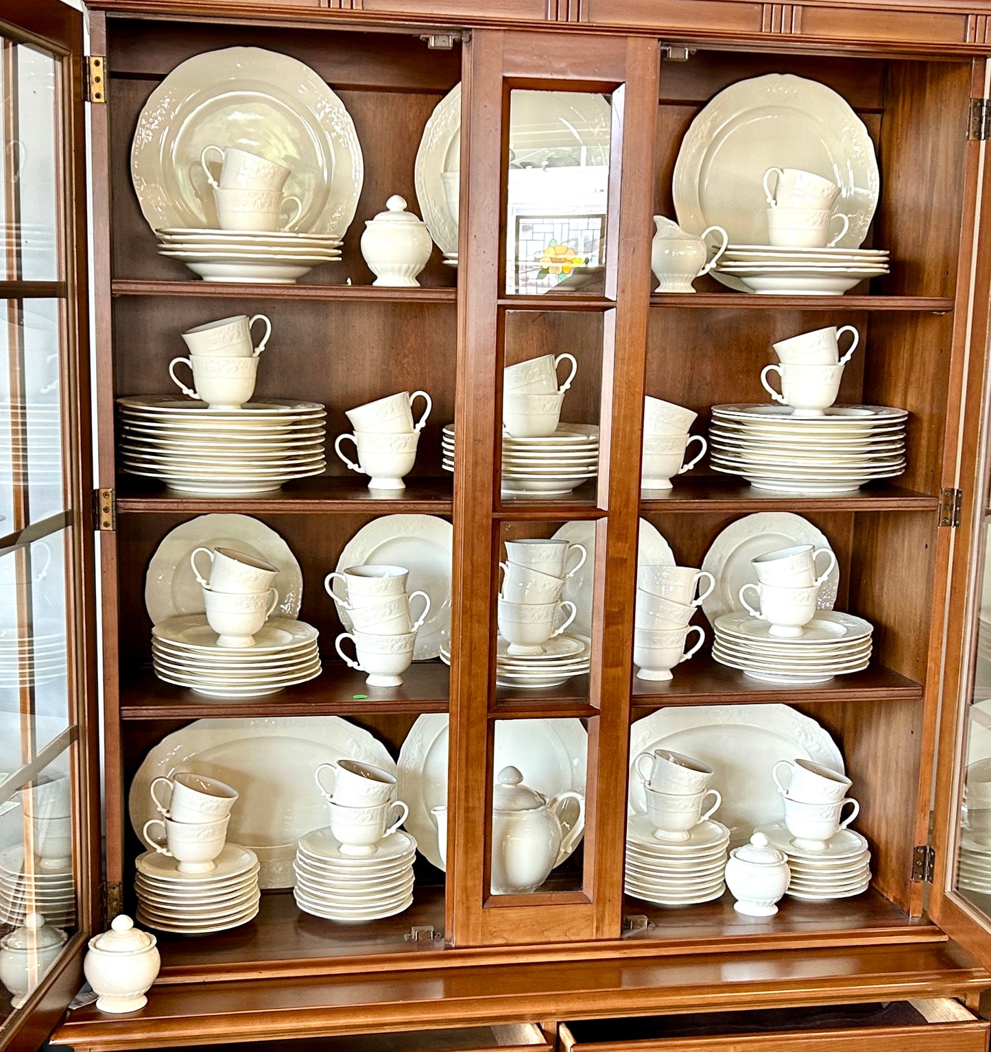 151-Piece Italian China Set, Divina By Wald Creamware; Dishes, Bowls, Teapot, more, with Beautiful Embossed Rim